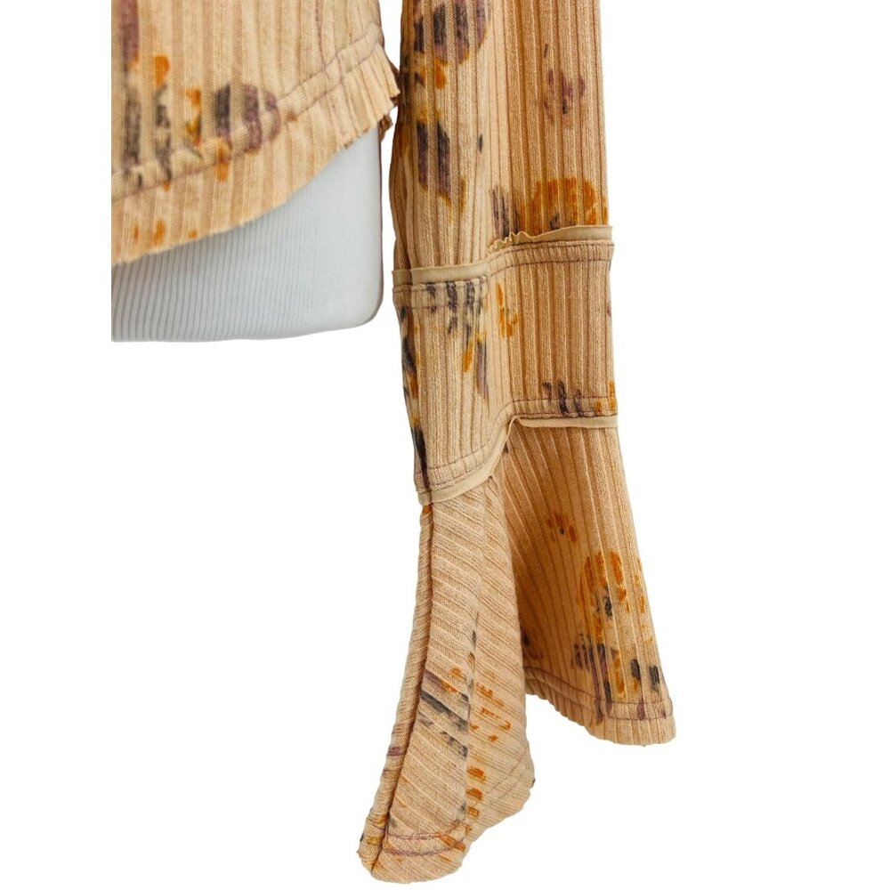 NWT Free People Ribbed Long Bell Sleeve Floral Print Retro Henley Top - Picture 9 of 16